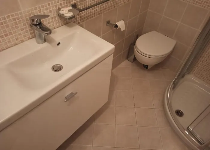 Guest house U'giruni 3*