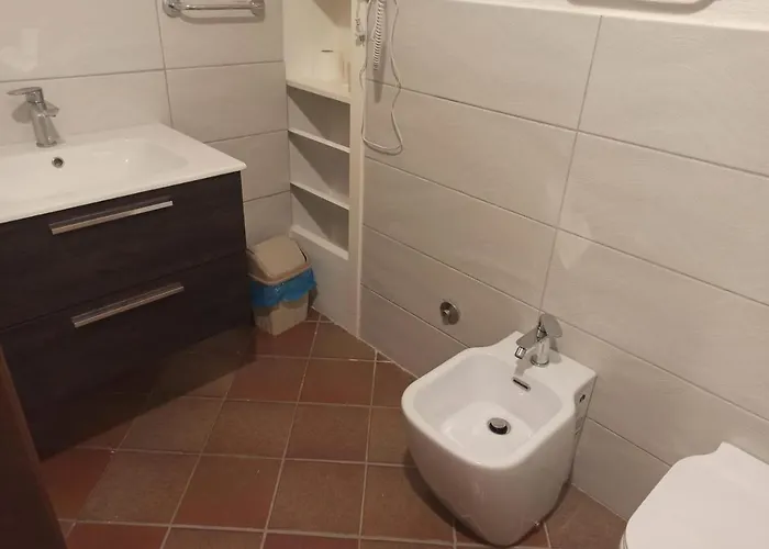 בית הארחה U'giruni 3*